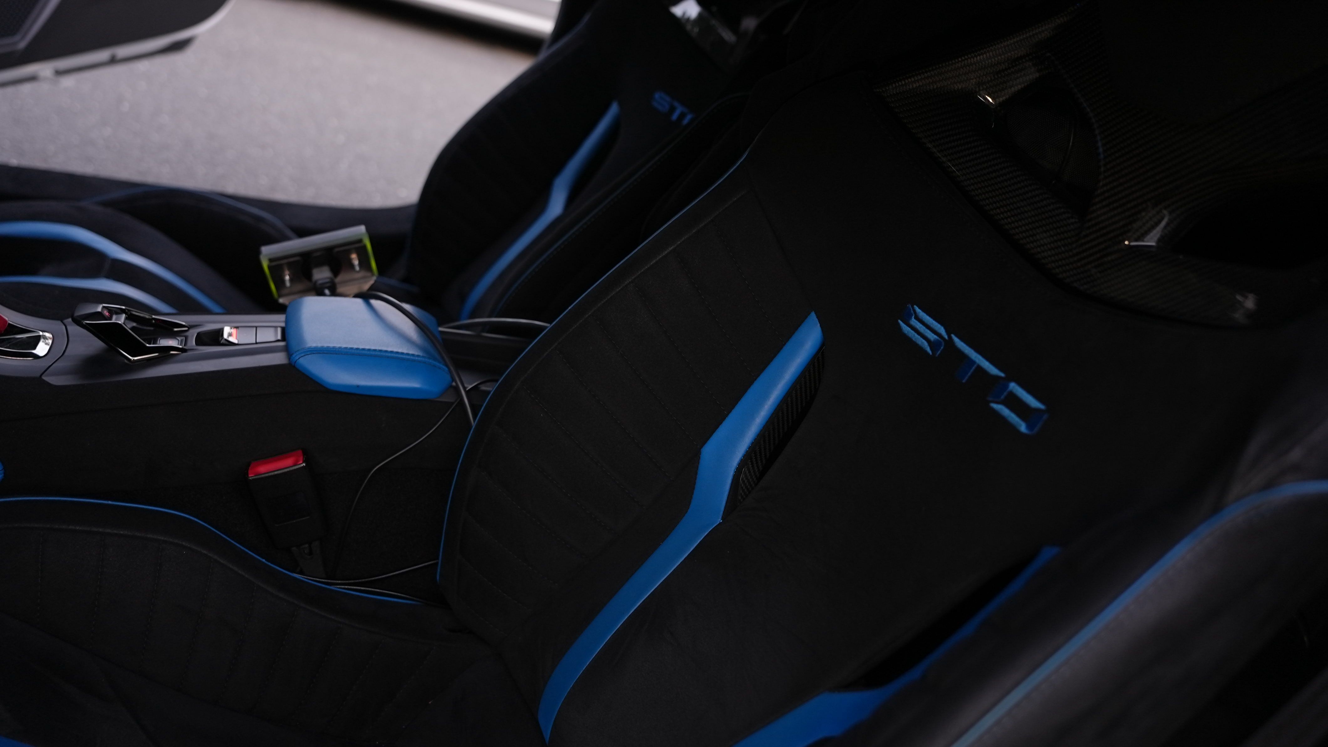 Used 2022 Lamborghini Huracan STO RWD image 20