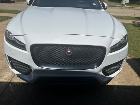 Used 2020 Jaguar F-PACE Checkered Flag image 11