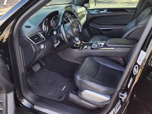 Used 2018 Mercedes-Benz GLS 550 4MATIC image 6