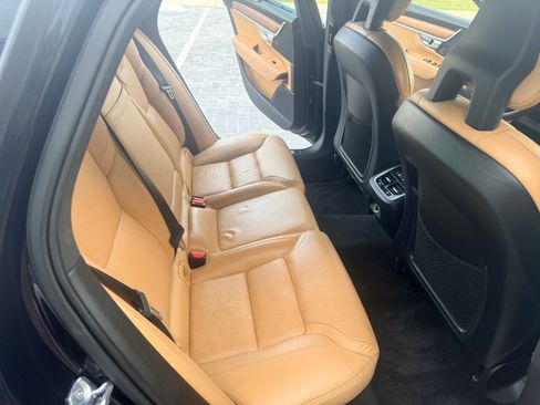 Used 2017 Volvo S90 T5 Inscription w/ Convenience Package image 12