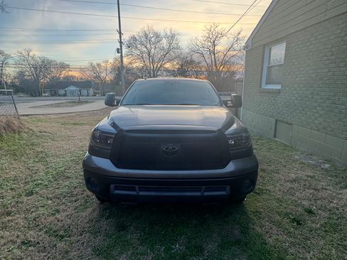 Used 2012 Toyota Tundra SR5 image 2