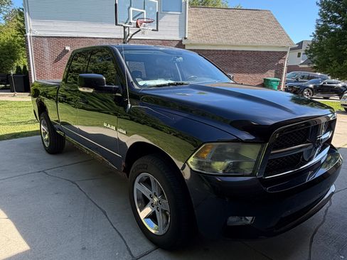 Used 2009 Dodge Ram 1500 Truck Sport AWD/4WD image 6