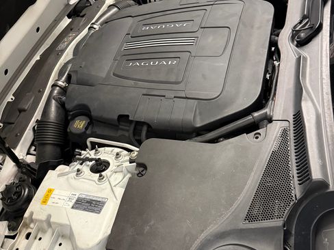 Used 2014 Jaguar XK Convertible RWD image 11