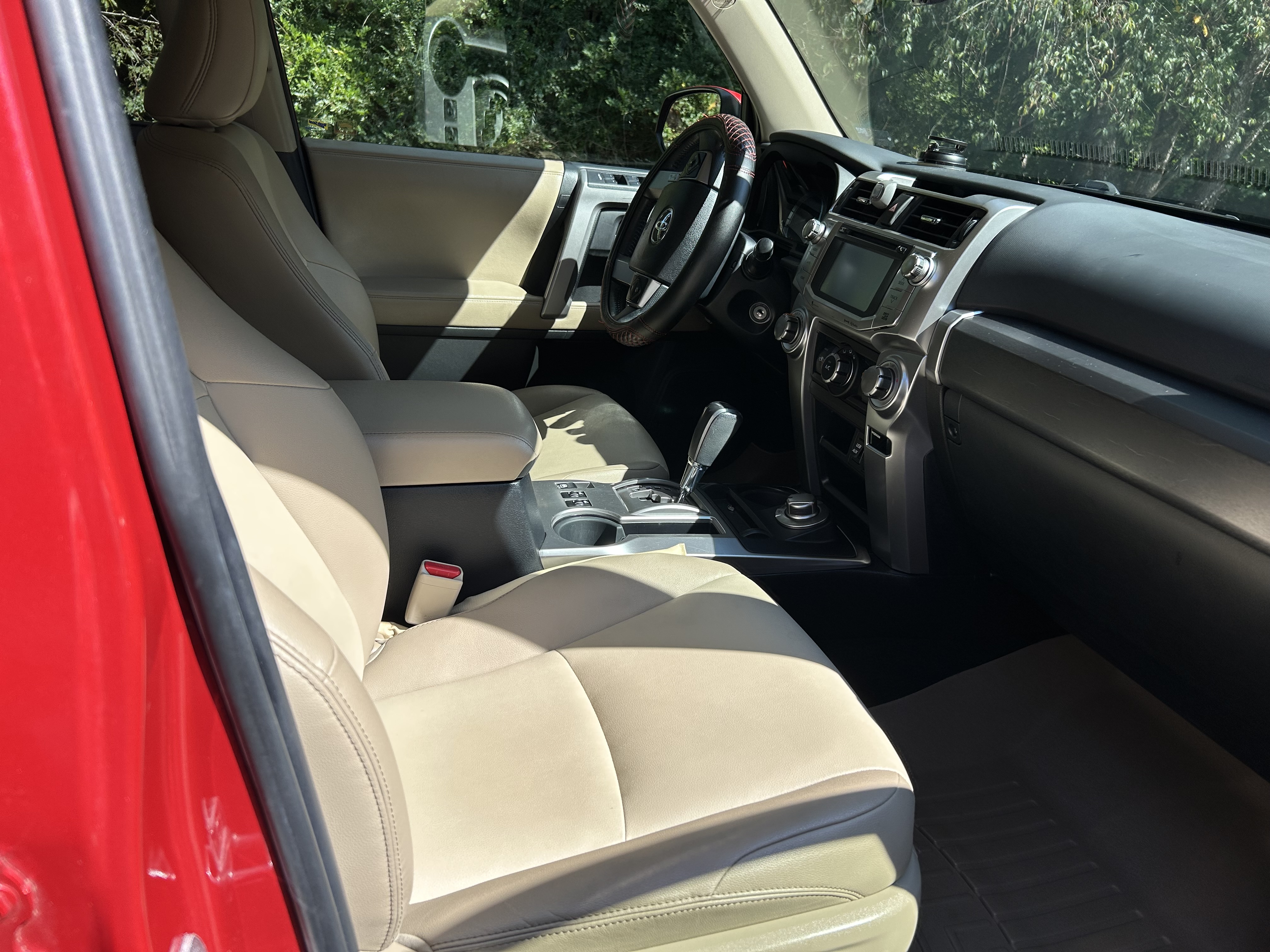 Used 2017 Toyota 4Runner SR5 Premium AWD/4WD image 5