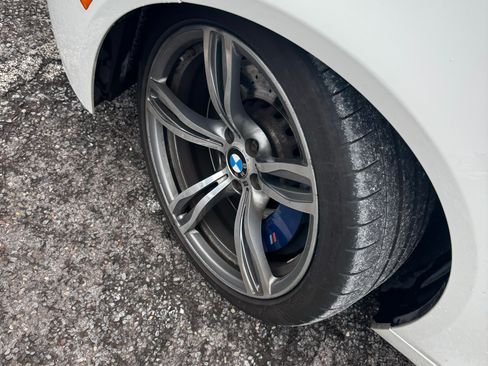 Used 2013 BMW M5 w/ Executive Pkg image 16