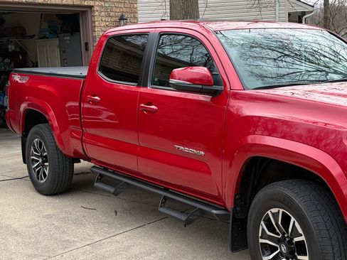 Used 2021 Toyota Tacoma TRD Sport w/ TRD Premium Sport Package image 1