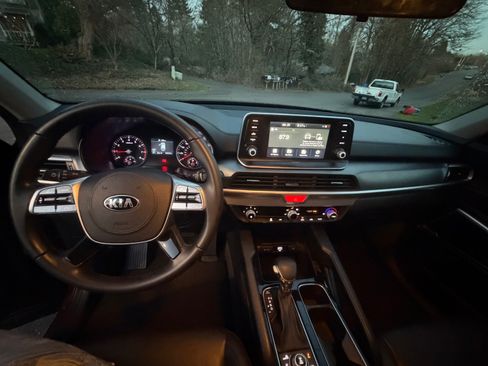 Used 2020 Kia Telluride LX image 10