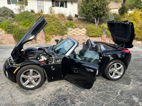 Used 2006 Pontiac Solstice Convertible w/ Premium Package image 6