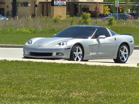 Used 2007 Chevrolet Corvette Coupe w/ Preferred Equipment Group RWD image 14