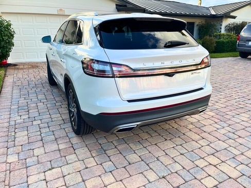 Used 2019 Lincoln Nautilus Reserve w/ Driver Assistance Package image 11