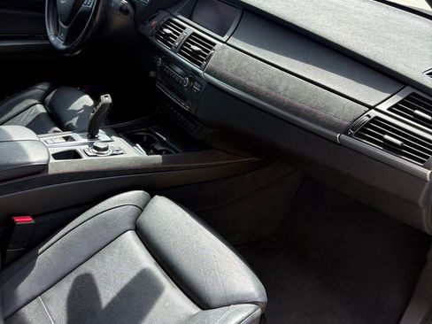 Used 2012 BMW X5 xDrive50i image 12