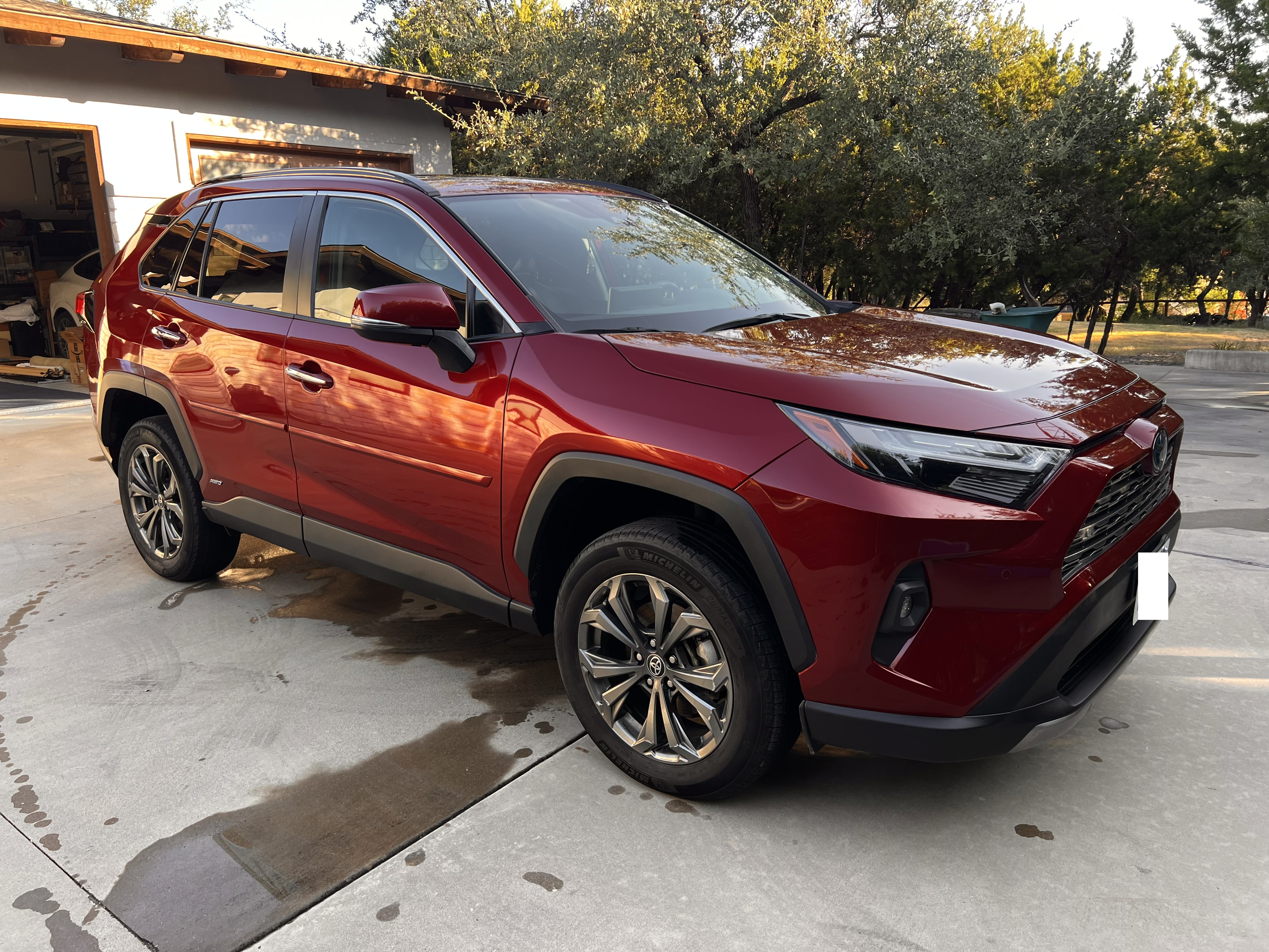 Used 2022 Toyota RAV4 Limited AWD/4WD image 11