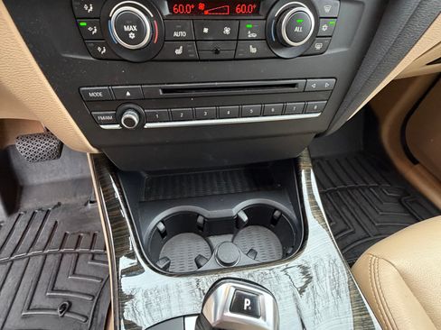 Used 2011 BMW X3 xDrive28i image 9