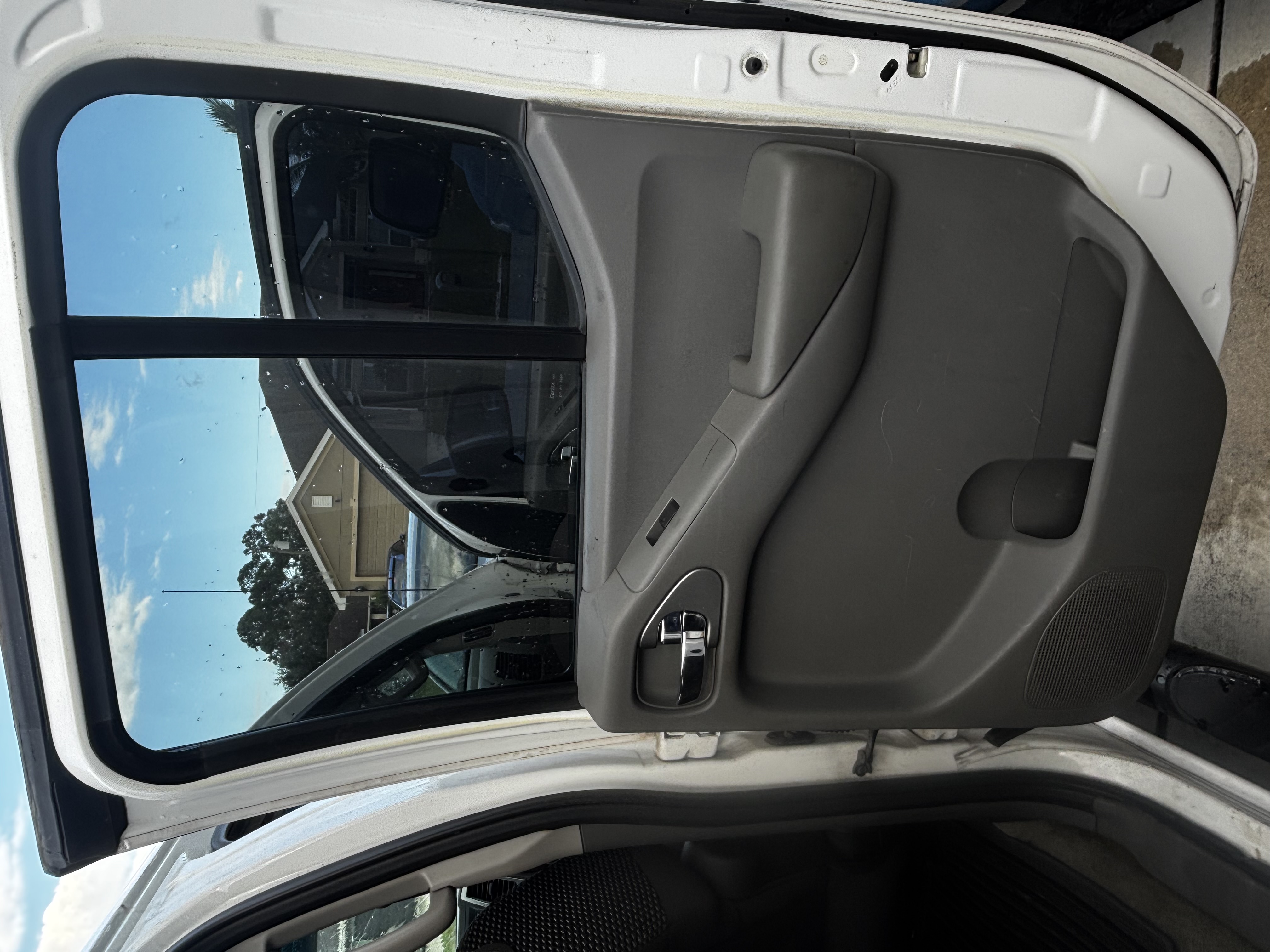 Used 2012 Nissan Frontier SV w/ Sport Appearance Pkg RWD image 9
