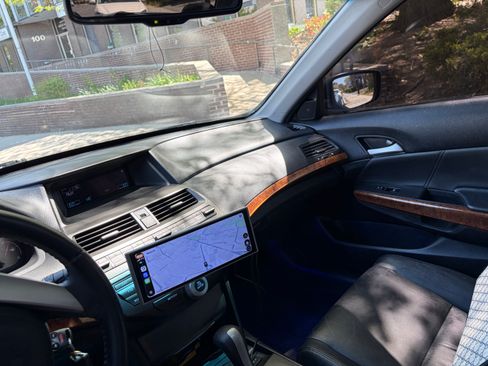 Used 2012 Honda Accord EX-L image 9