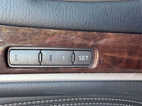 Used 2017 INFINITI QX60 Luxe w/ Deluxe Technology Package AWD/4WD image 28