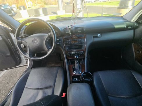 Used 2003 Mercedes-Benz C 240 Sedan image 6