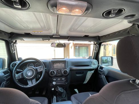 Used 2014 Jeep Wrangler Unlimited Sport w/ Quick Order Package 23S AWD/4WD image 2