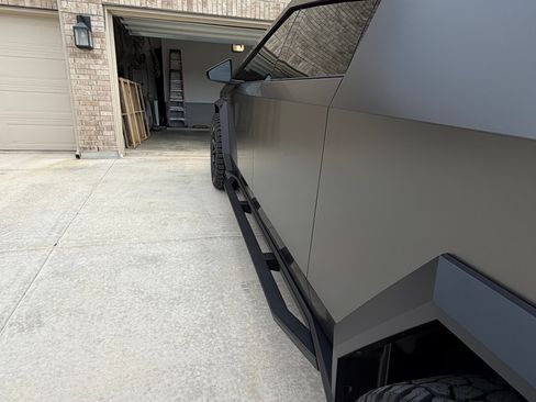 Used 2026 Tesla Cybertruck Cyberbeast AWD/4WD image 8