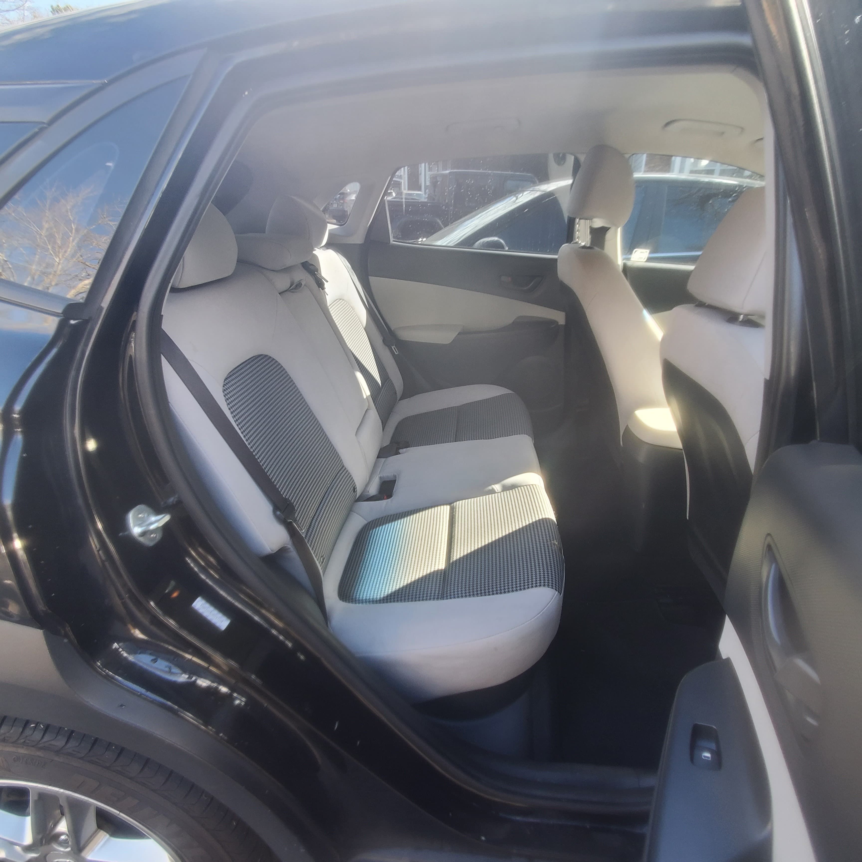 Used 2022 Hyundai Kona SE FWD image 5