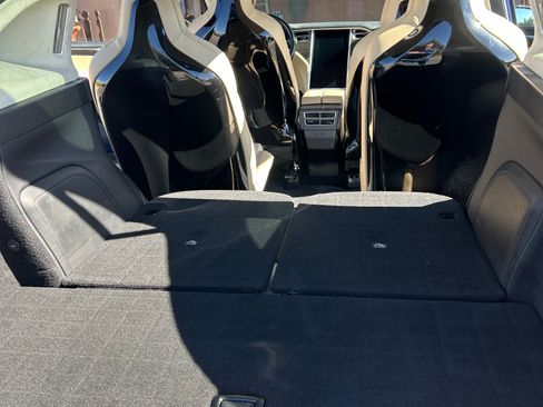 Used 2016 Tesla Model X 90D image 10