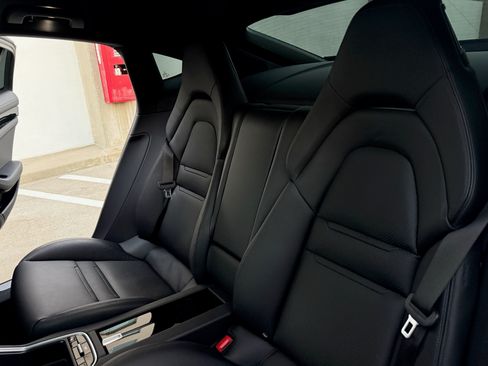 Used 2019 Porsche Panamera 4 image 20