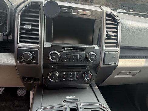 Used 2015 Ford F150 XLT w/ Equipment Group 302A Luxury AWD/4WD image 9