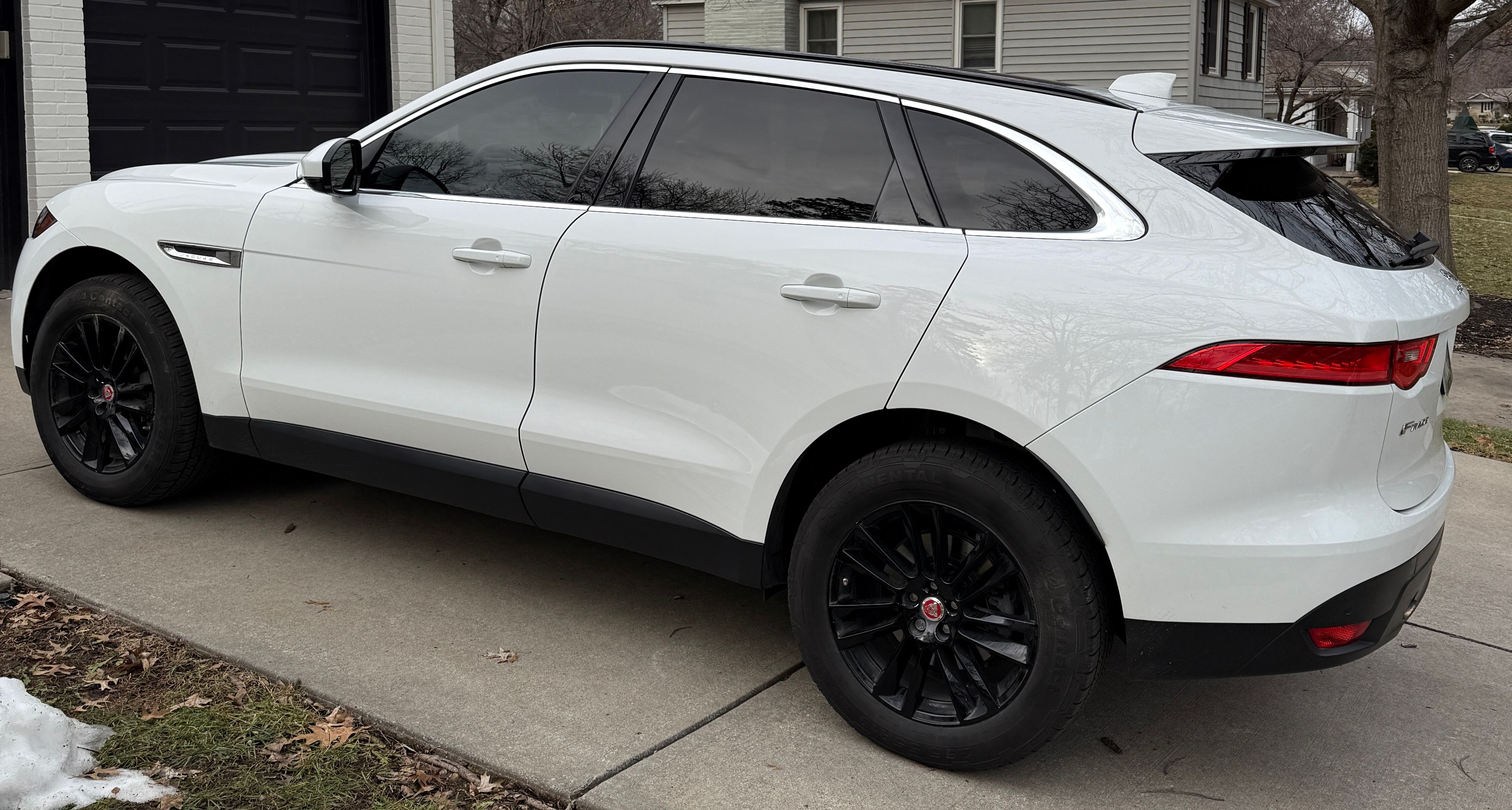 Used 2019 Jaguar F-PACE Prestige AWD/4WD image 6