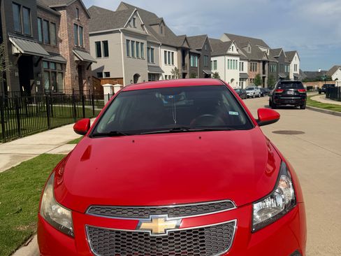 Used 2012 Chevrolet Cruze LT w/ RS Package FWD image 1