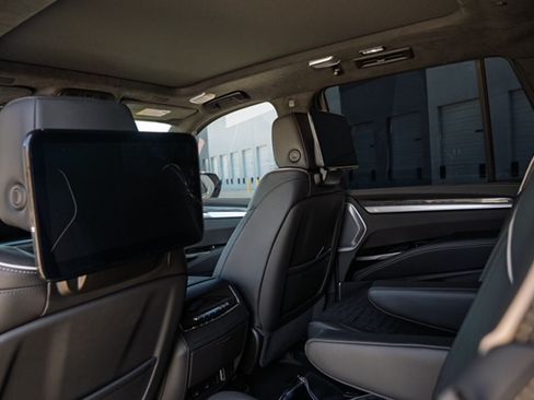 Used 2024 Cadillac Escalade ESV V w/ LPO, ONYX Package AWD/4WD image 5