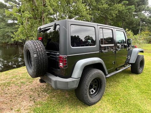 Used 2014 Jeep Wrangler Unlimited Sport w/ Quick Order Package 23S AWD/4WD image 4