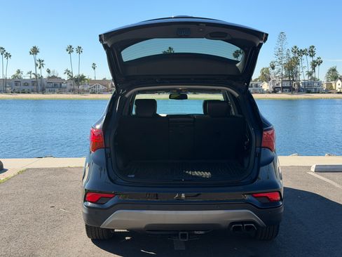 Used 2017 Hyundai Santa Fe Sport image 6