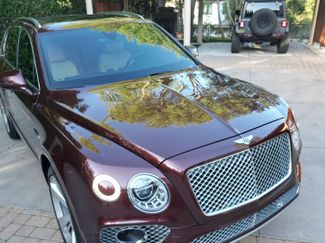 Used 2019 Bentley Bentayga AWD/4WD video 1
