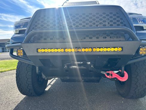 Used 2021 Toyota Tacoma TRD Off-Road w/ TRD Premium Off Road Package image 17