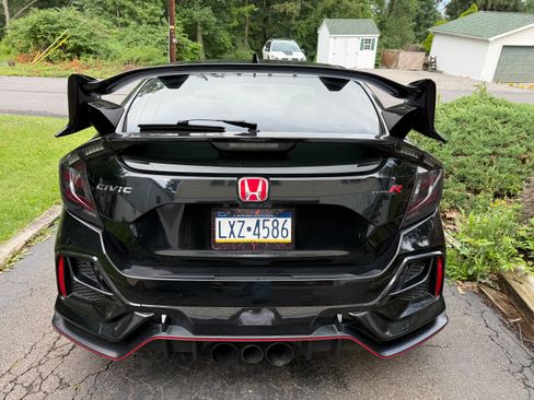 Used 2019 Honda Civic Type R image 2
