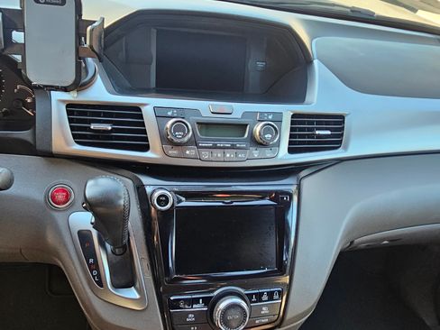 Used 2016 Honda Odyssey Touring image 10