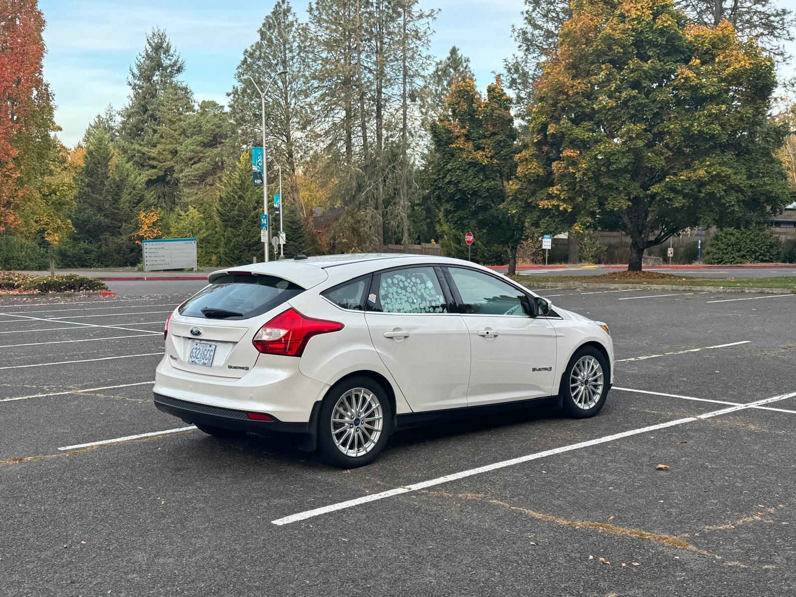 Used 2013 Ford Focus Electric Hatchback FWD image 4