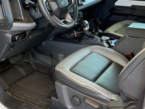Used 2024 Ford Bronco Black Diamond AWD/4WD image 11
