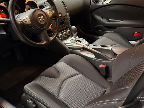 Used 2019 Nissan 370Z Coupe image 14