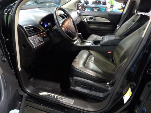 Used 2013 Lincoln MKX FWD image 23