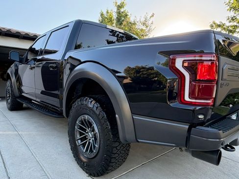 Used 2019 Ford F150 Raptor w/ Equipment Group 802A Luxury AWD/4WD image 10