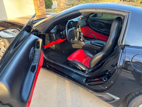 Used 2003 Chevrolet Corvette Z06 w/ Memory Package, 3 Drivers image 10