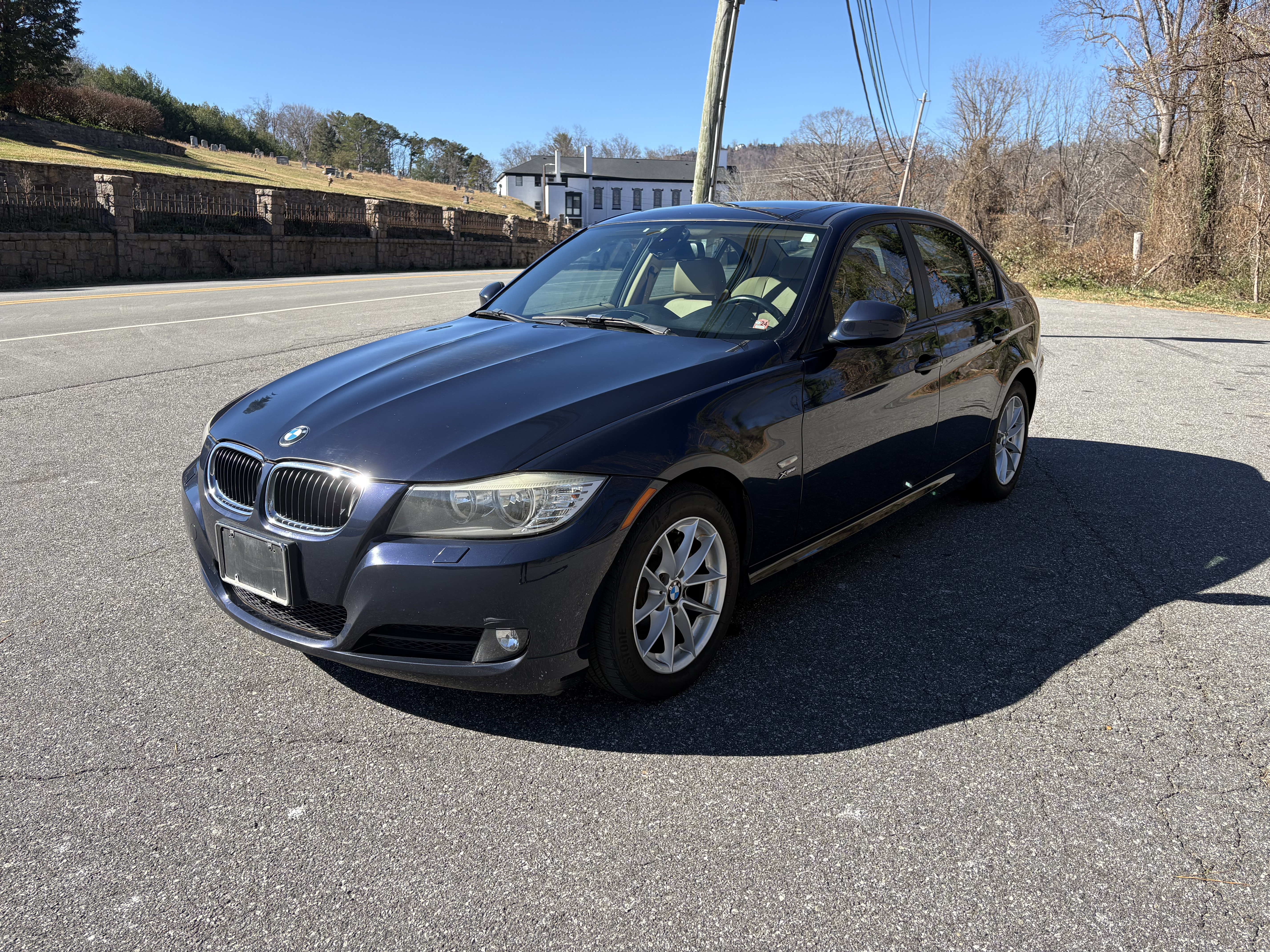 Used 2010 BMW 328i xDrive Sedan AWD/4WD image 1