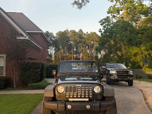 Used 2011 Jeep Wrangler Sport AWD/4WD image 8
