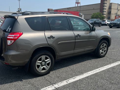 Used 2012 Toyota RAV4 FWD w/ Value Pkg image 6