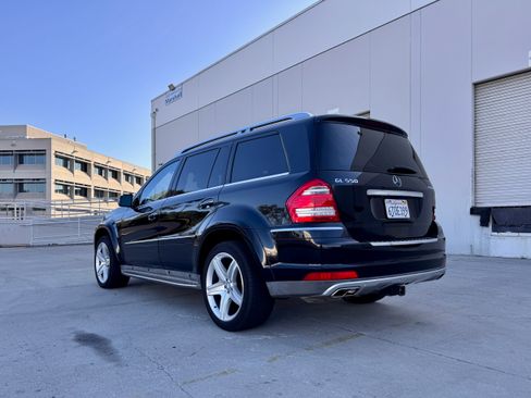 Used 2011 Mercedes-Benz GL 550 4MATIC image 9
