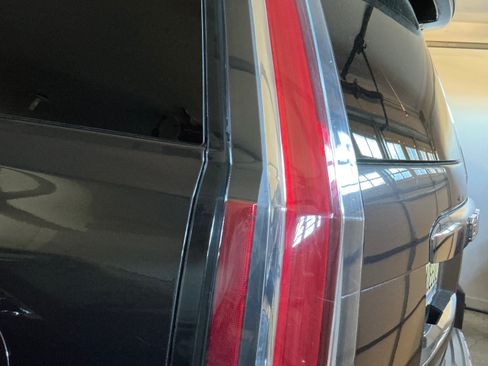 Used 2015 GMC Yukon Denali w/ Touring Package image 12