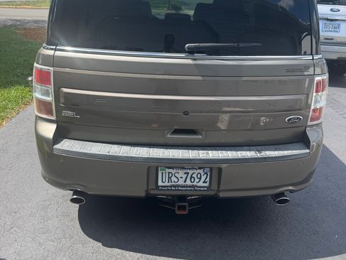 Used 2013 Ford Flex SEL FWD image 2