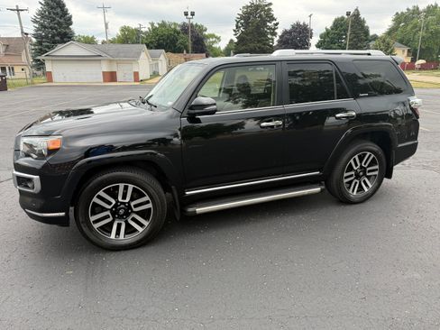 Used 2017 Toyota 4Runner Limited AWD/4WD image 1