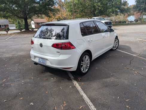 Used 2015 Volkswagen Golf TDI SE image 6